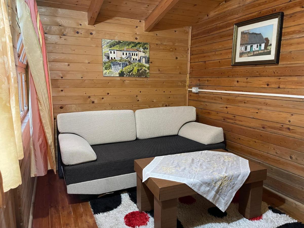 Uji I Panjes Llogara Villa Vlorë Buitenkant foto
